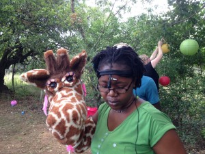 KidsHubTV Shoot-giraffepuppet